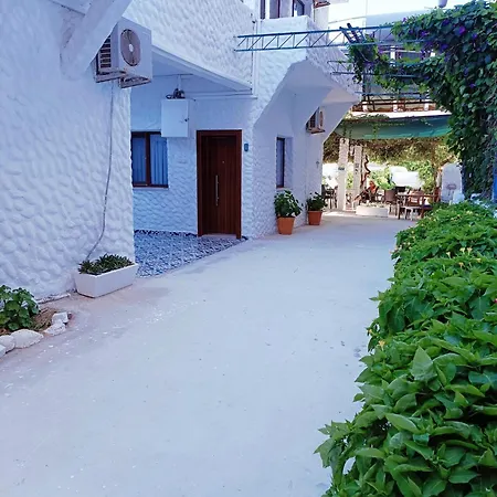 Alojamento de Acomodação e Pequeno-almoço Kalipso Çeşme