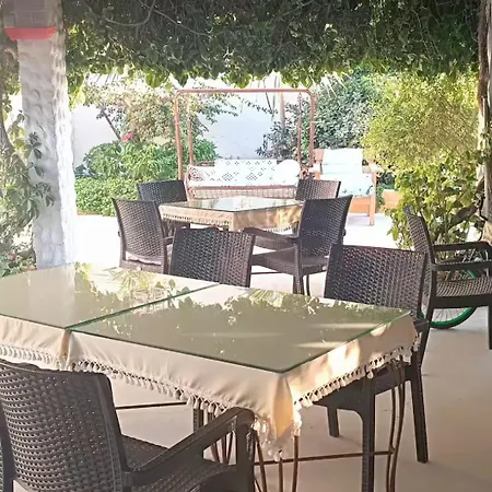 Kalipso Bed and Breakfast Çeşme